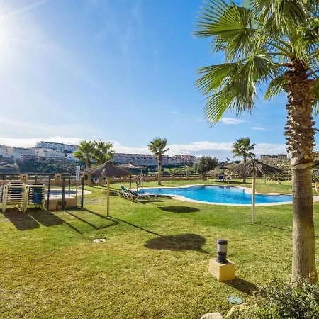 2br Coastal Escape With Pool And Private Terrace Apartman