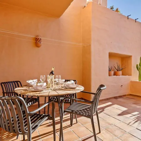 2br Coastal Escape With Pool And Private Terrace Apartman Manilva