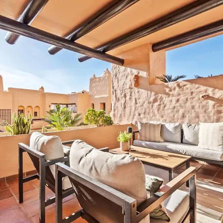 2br Coastal Escape With Pool And Private Terrace Apartman Manilva